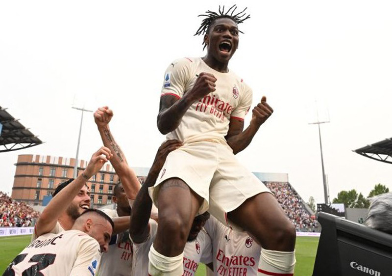 Rafael Leao setelah membantu Franck Kessie mencetak gol ketiga untuk AC Milan dalam pertandingan pekan terakhir Serie A lawan Sassuolo, Senin (22/5/2022) dini hari WIB.
